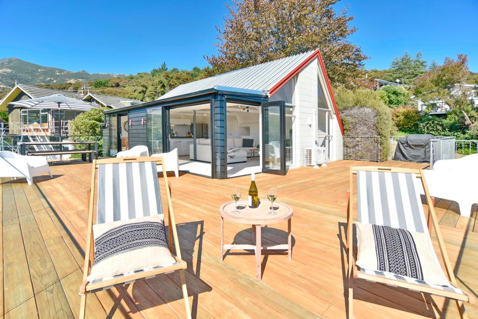 Akaroa Harbour View - Christchurch Holiday Homes ภายนอก รูปภาพ