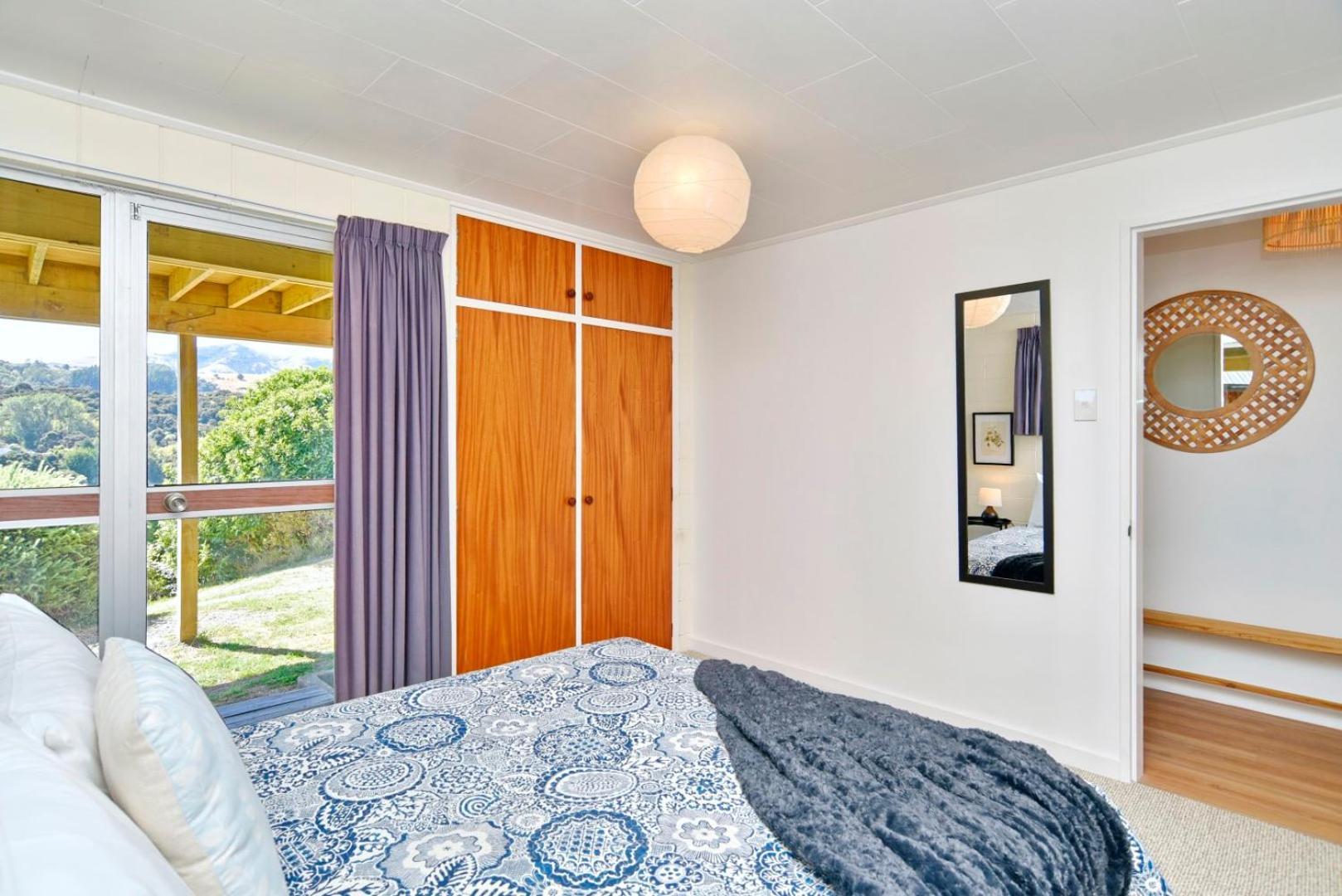 Akaroa Harbour View - Christchurch Holiday Homes ภายนอก รูปภาพ