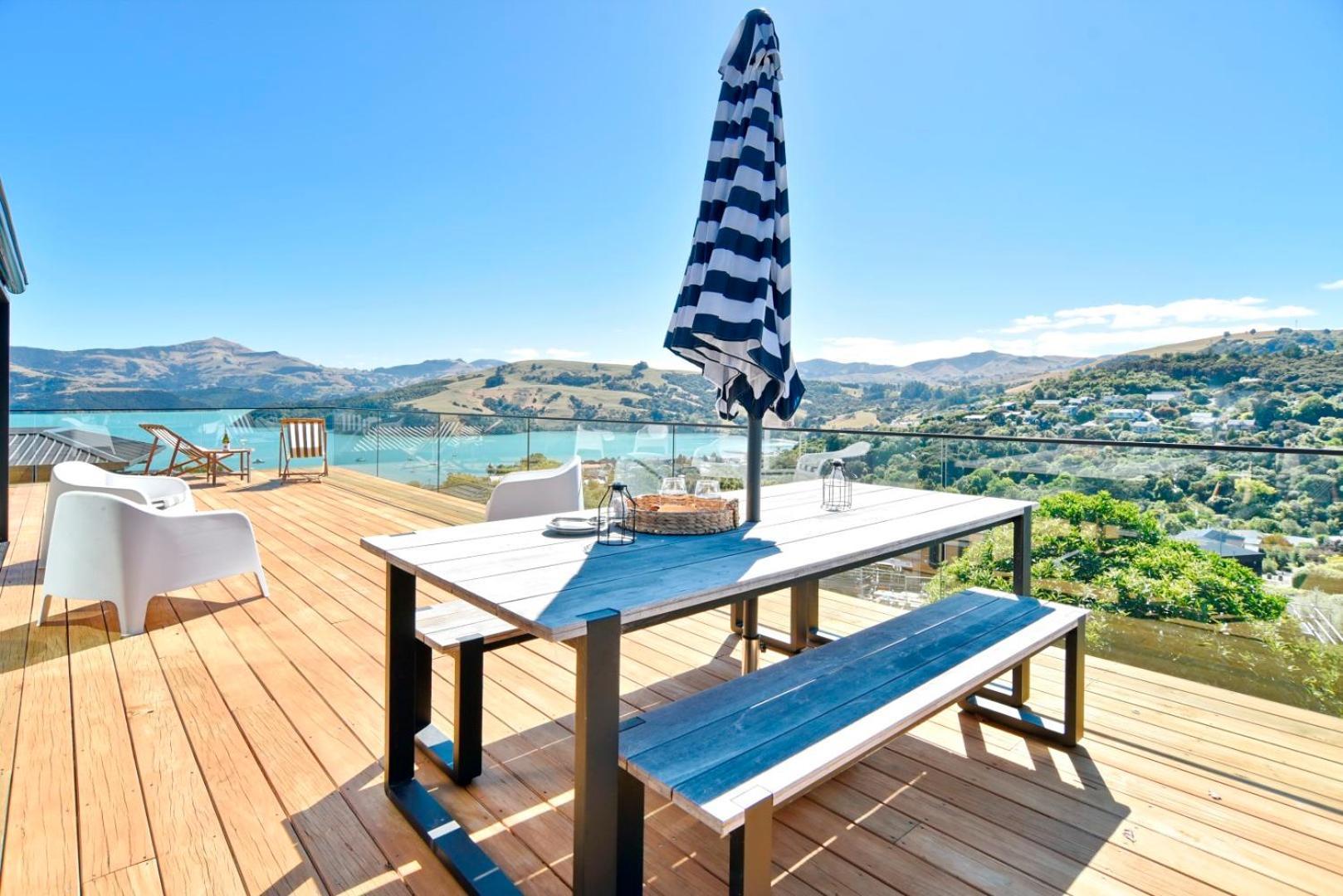 Akaroa Harbour View - Christchurch Holiday Homes ภายนอก รูปภาพ