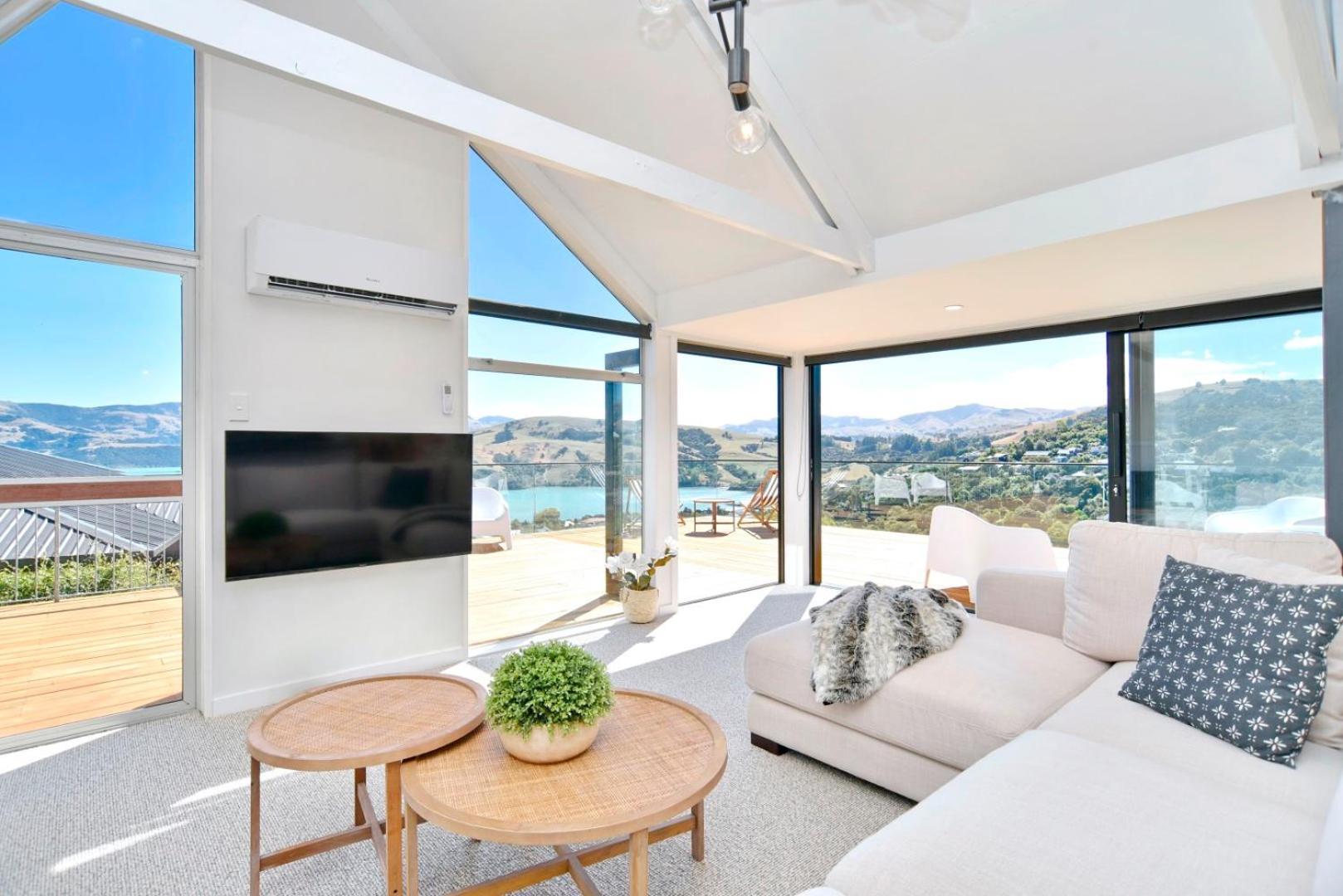 Akaroa Harbour View - Christchurch Holiday Homes ภายนอก รูปภาพ