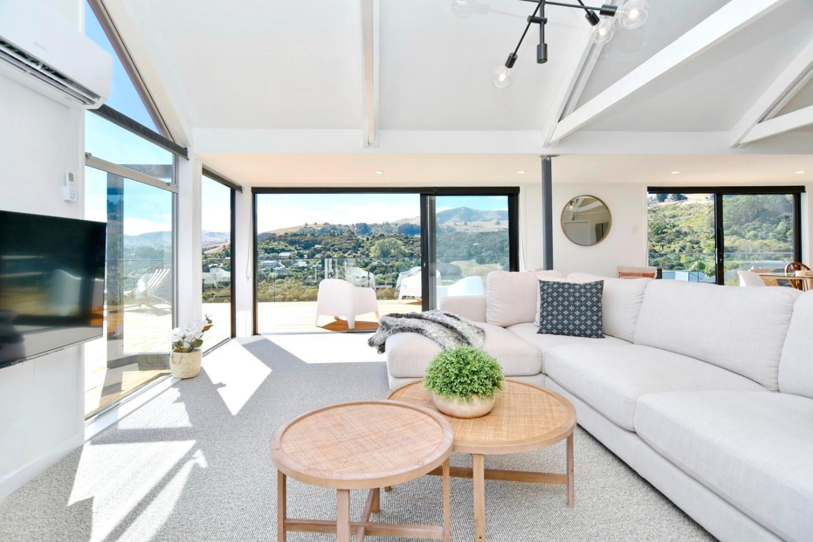 Akaroa Harbour View - Christchurch Holiday Homes ภายนอก รูปภาพ