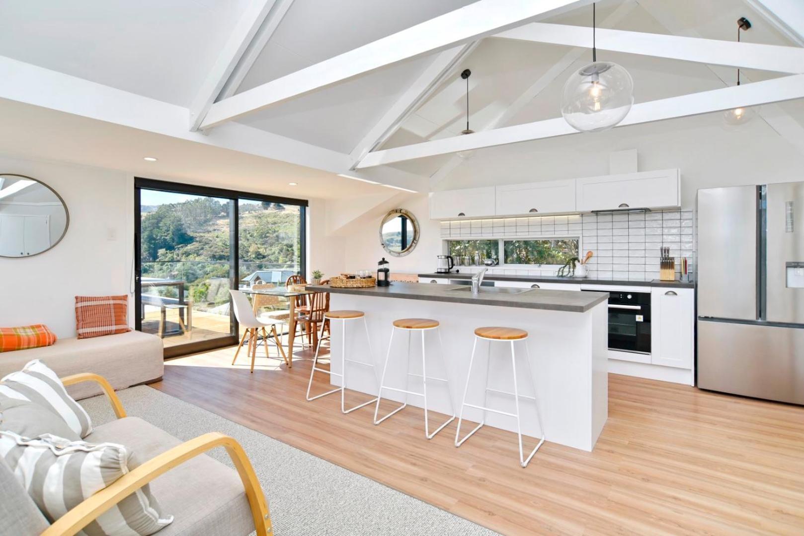 Akaroa Harbour View - Christchurch Holiday Homes ภายนอก รูปภาพ